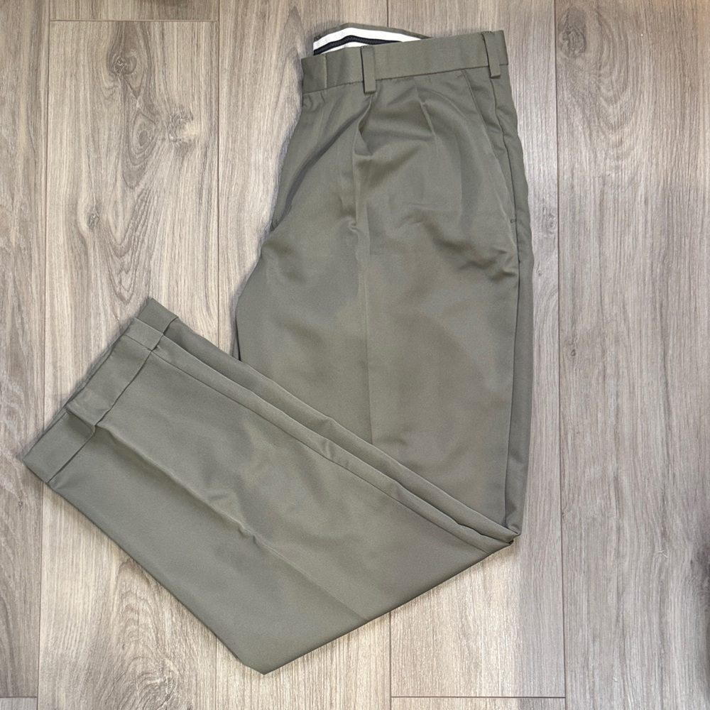 Men's Classic Tan/Green Pants
